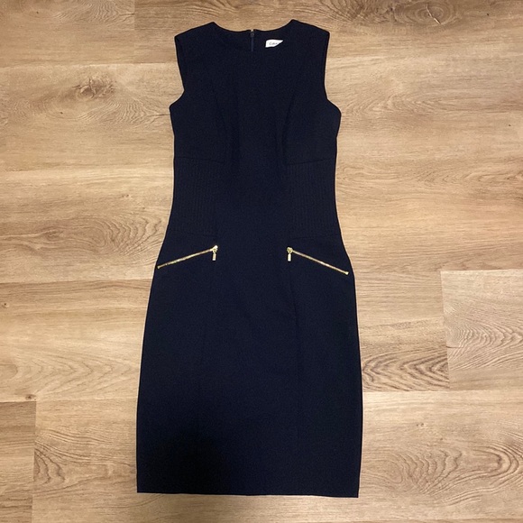 Calvin Klein fitted dress - Picture 1 of 3